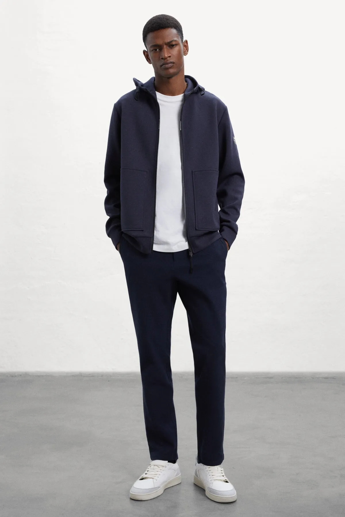 BLUE SUTA SWEATSHIRT
