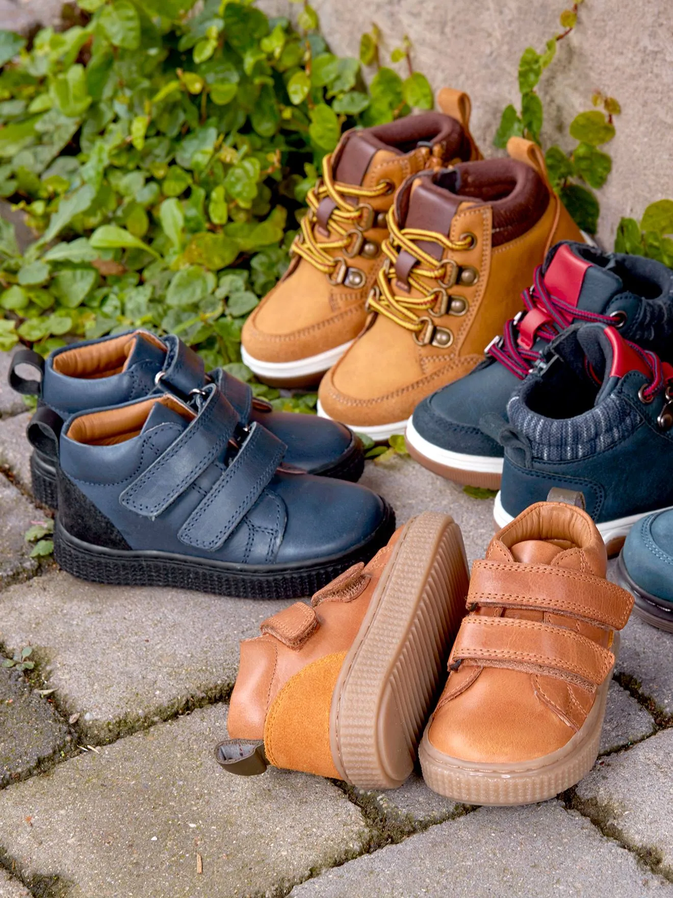 Botines de piel con tira autoadherente, para bebé niño