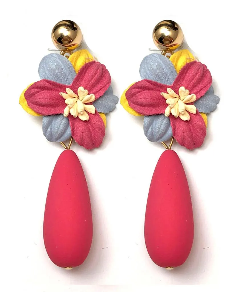 PENDIENTES LARGOS CORAL CON FLORES INSPIRACION FLAMENCA